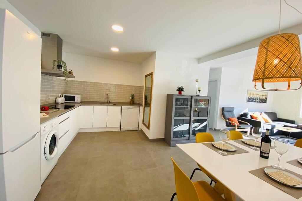 70 M2, Apartamento Cerca De La Playa, Apto Minusvalidos. Ρόζες Εξωτερικό φωτογραφία