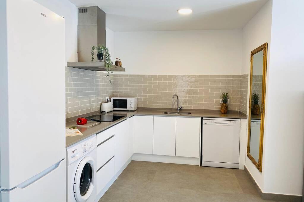 70 M2, Apartamento Cerca De La Playa, Apto Minusvalidos. Ρόζες Εξωτερικό φωτογραφία