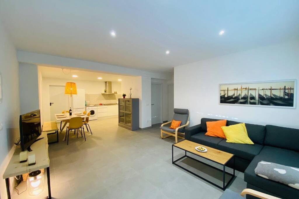 70 M2, Apartamento Cerca De La Playa, Apto Minusvalidos. Ρόζες Εξωτερικό φωτογραφία
