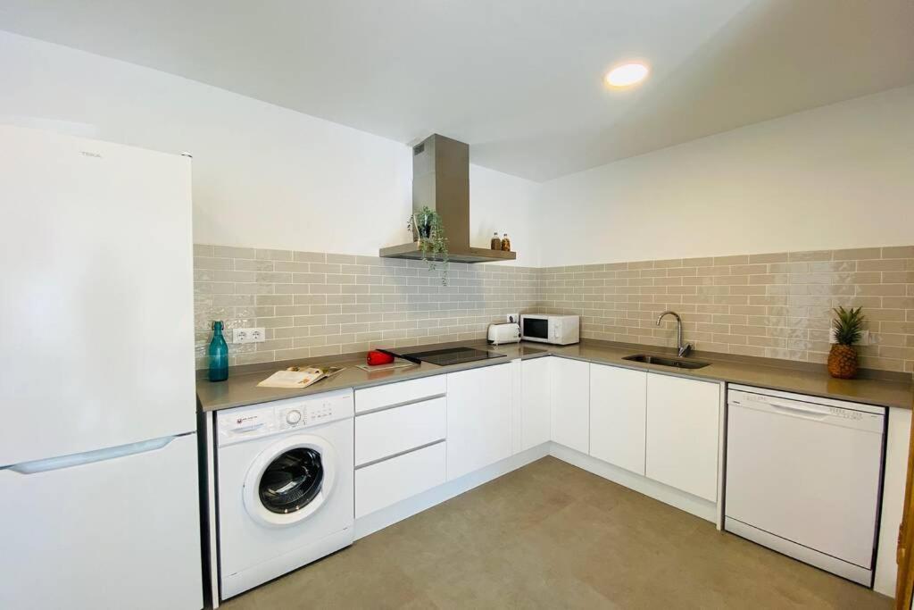 70 M2, Apartamento Cerca De La Playa, Apto Minusvalidos. Ρόζες Εξωτερικό φωτογραφία
